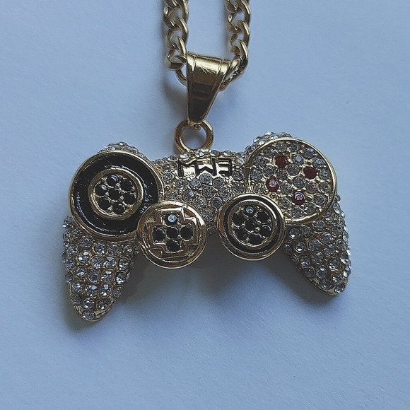 Game Controller Pendant and Chain Necklace 18k Gold Plated Steel - Picture 4 of 5